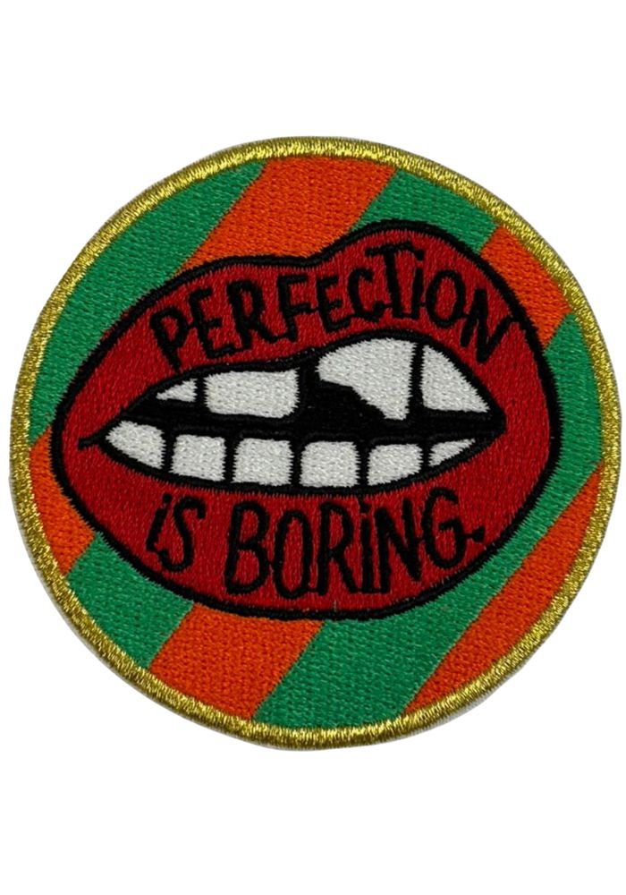 Perfection Is Boring - Kruikenstad Embleem - Festivales