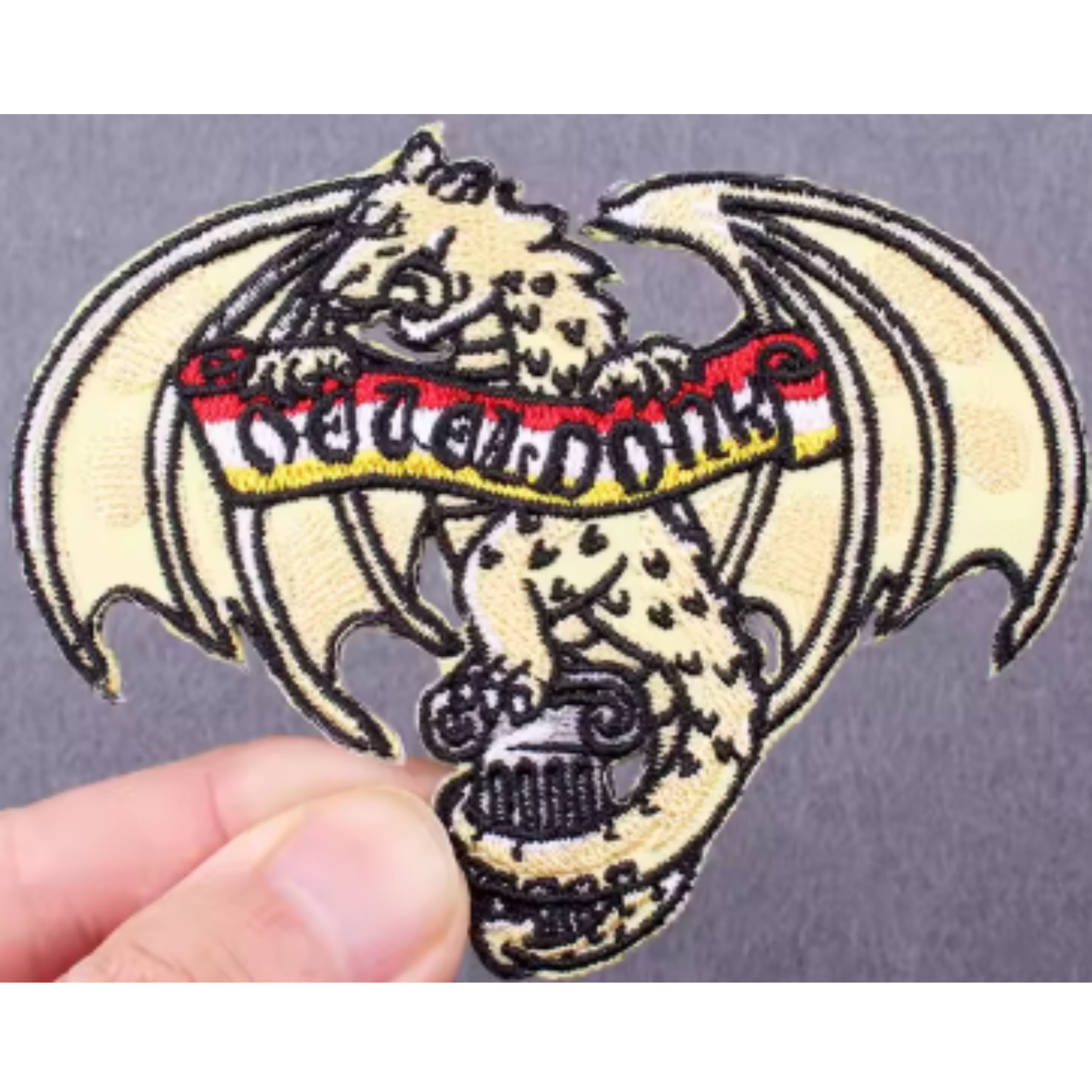 Namaak AliExpress Oeteldonk Embleem Droak